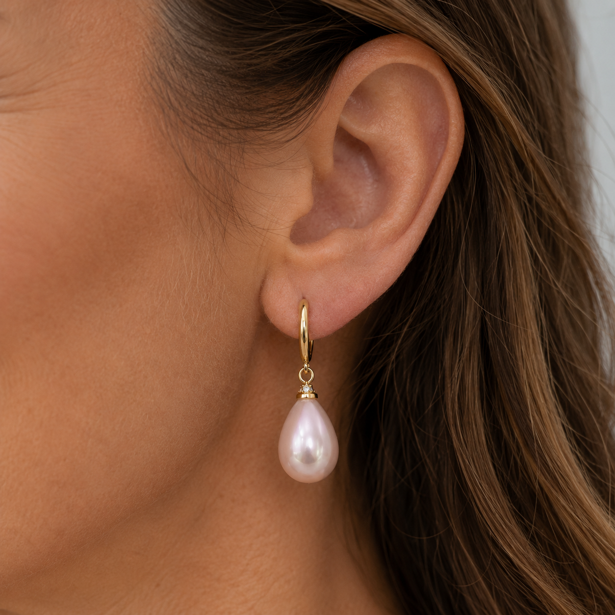Élise Pearl Drop Earrings