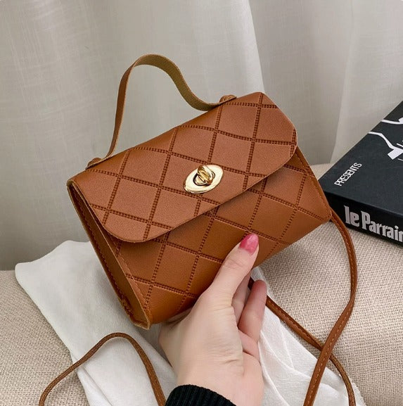 Élise Quilted Crossbody Bag